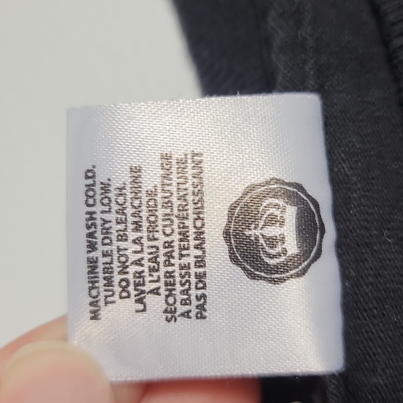 CROOKS & CASTLES Red Medusa Graphic Black T-Shirt Size Medium - Picture 3 of 11